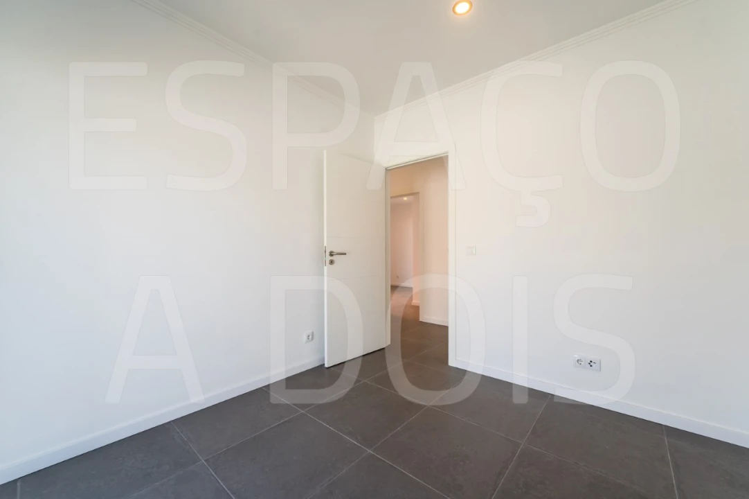 Moradia T2 para Venda em Mina de Água Foto 62