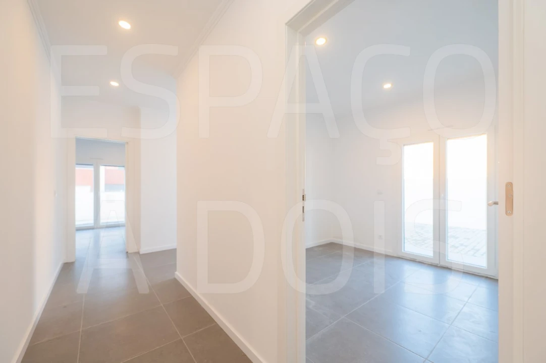 Moradia T2 para Venda em Mina de Água Foto 64