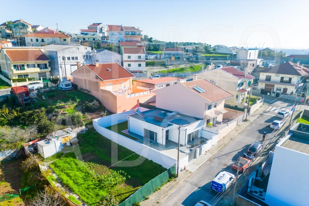 Moradia T2 para Venda em Mina de Água Foto 67