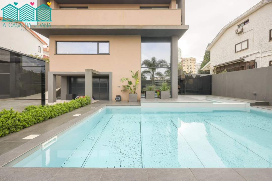 Moradia T4 para Venda em Eixo e Eirol Foto 1