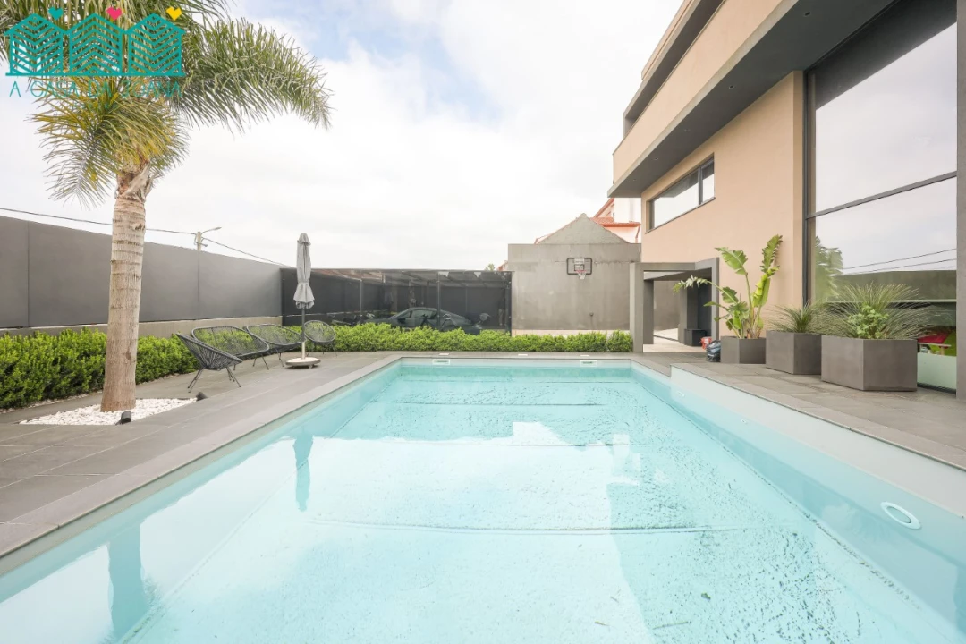 Moradia T4 para Venda em Eixo e Eirol Foto 3