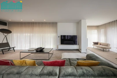 Moradia T4 para Venda em Eixo e Eirol