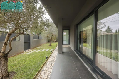Moradia T4 para Venda em Eixo e Eirol