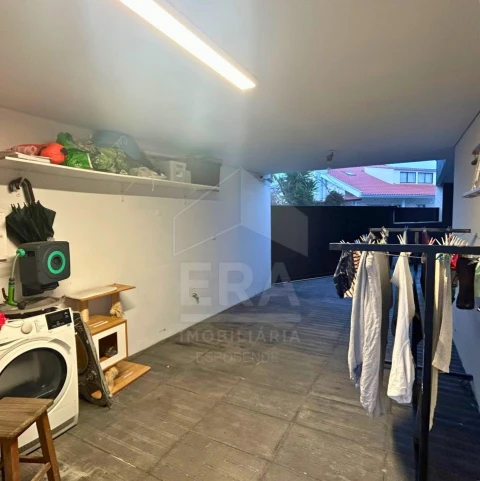 Moradia T3 para Venda em Mazarefes e Vila Fria