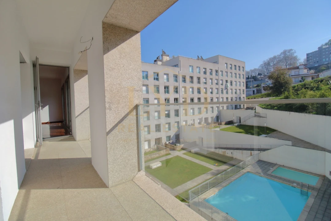 Apartamento T2 para Venda em Penafiel Foto 8