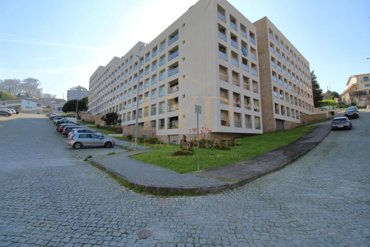 Apartamento T2 para Venda em Penafiel Foto 1
