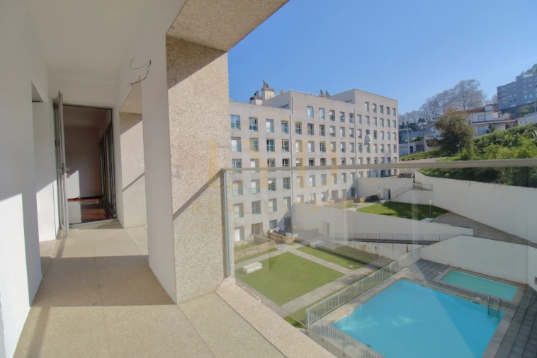 Apartamento T2 para Venda em Penafiel Foto 8