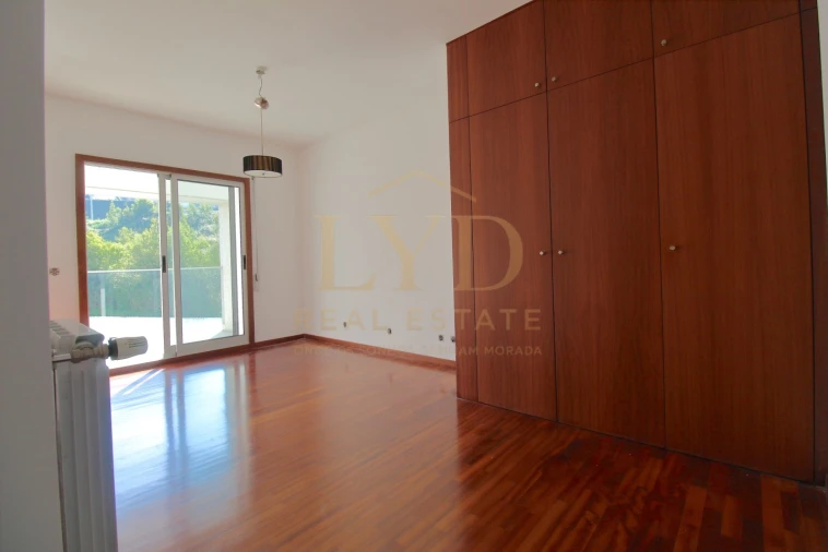 Apartamento T2 para Venda em Penafiel Foto 10