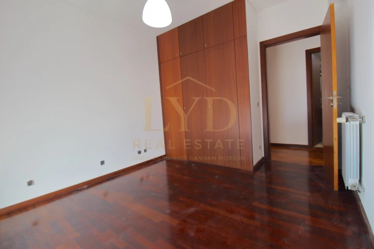 Apartamento T2 para Venda em Penafiel Foto 15