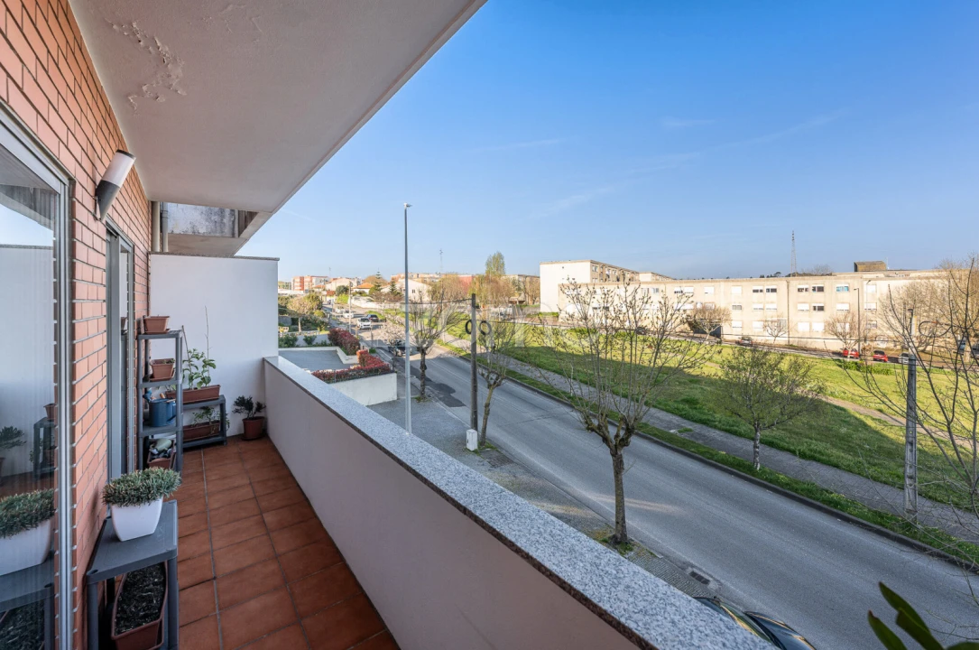 Apartamento T3 para Venda em Anta e Guetim Foto 17