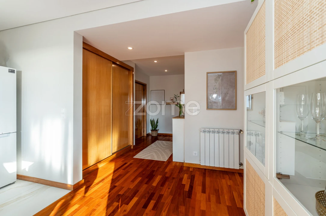 Apartamento T3 para Venda em Anta e Guetim Foto 9