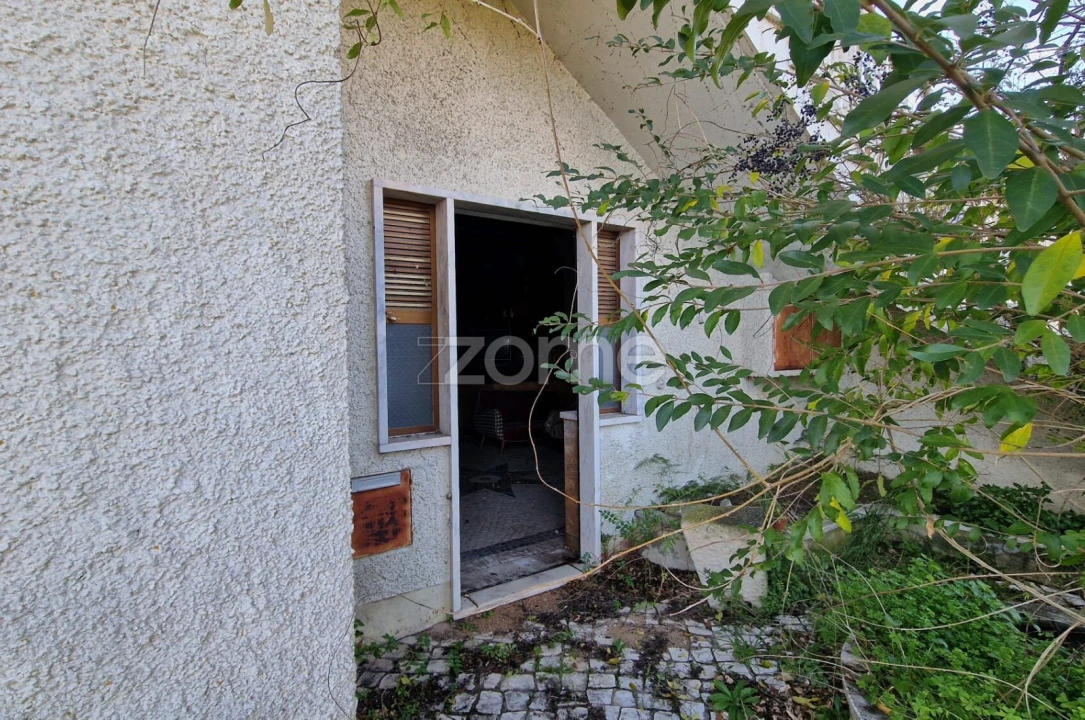 Moradia T4 para Venda em Chancelaria Foto 6