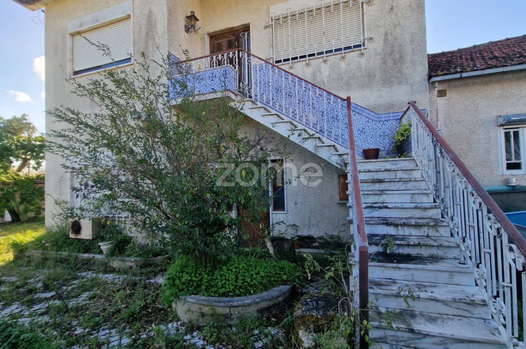 Moradia T4 para Venda em Chancelaria Foto 2