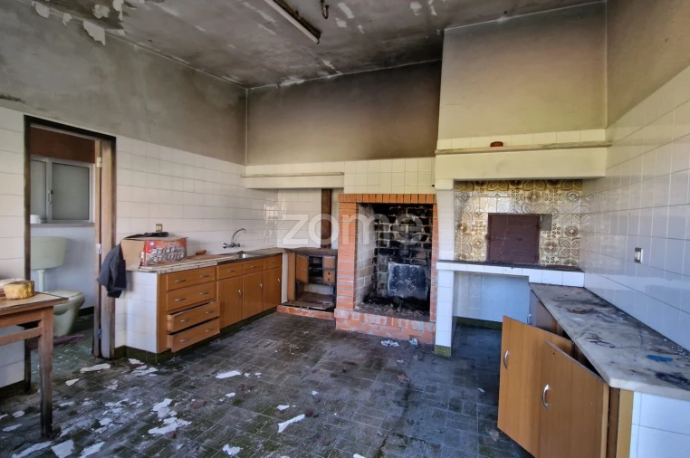 Moradia T4 para Venda em Chancelaria Foto 29