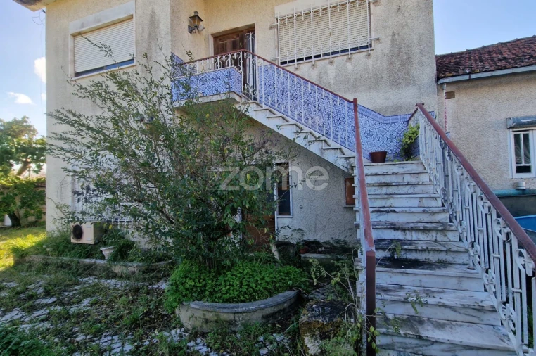 Moradia T4 para Venda em Chancelaria Foto 2