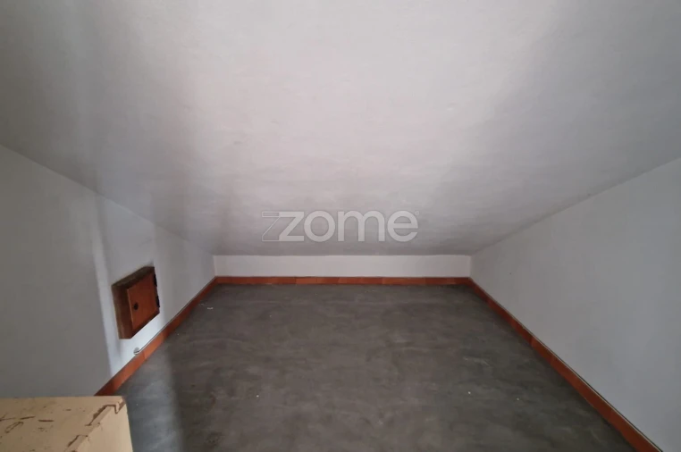 Moradia T4 para Venda em Chancelaria Foto 24