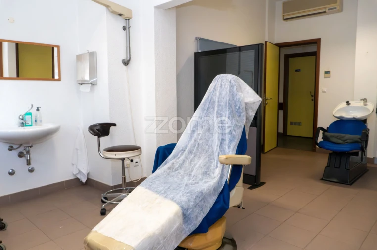 Prédio para Venda em Algés, Linda-A-Velha e Cruz Quebrada-Dafundo Foto 11