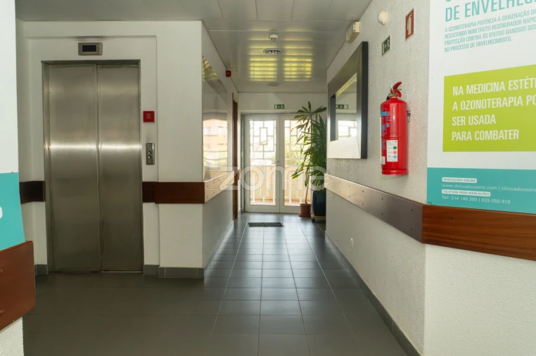 Prédio para Venda em Algés, Linda-A-Velha e Cruz Quebrada-Dafundo Foto 21