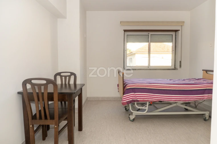 Prédio para Venda em Algés, Linda-A-Velha e Cruz Quebrada-Dafundo Foto 29