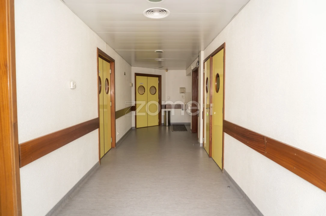 Prédio para Venda em Algés, Linda-A-Velha e Cruz Quebrada-Dafundo Foto 25