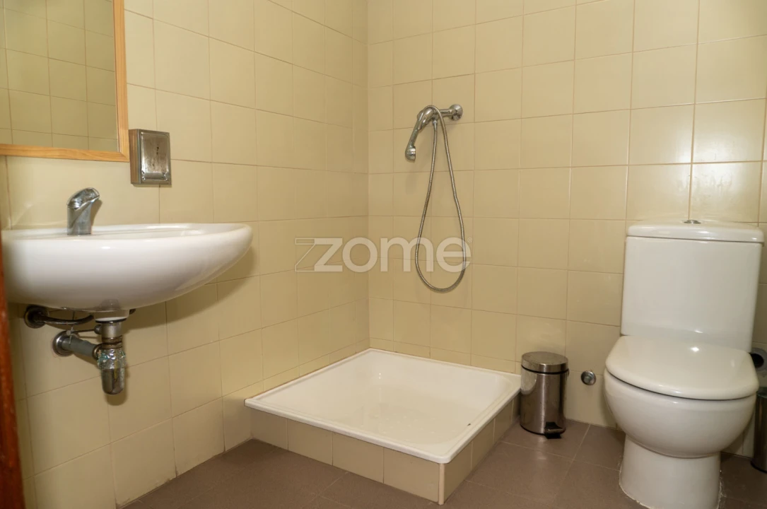 Prédio para Venda em Algés, Linda-A-Velha e Cruz Quebrada-Dafundo Foto 35