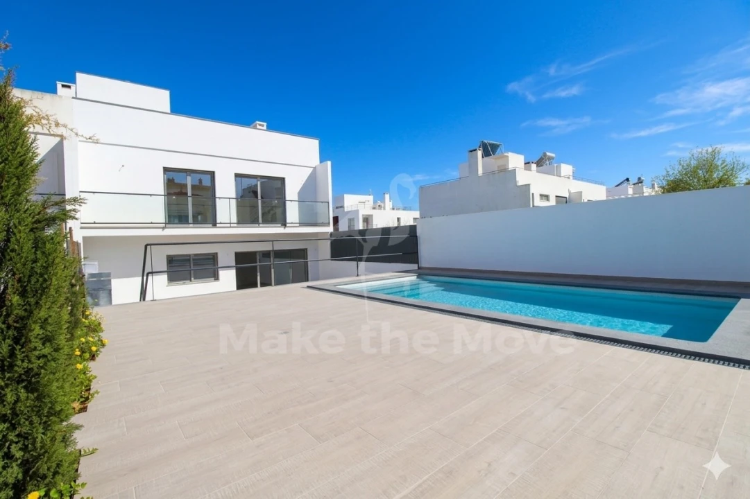 Moradia T4 para Venda em Moncarapacho e Fuseta Foto 1