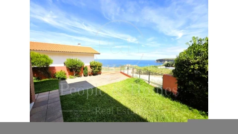 Moradia T3 para Arrendamento em Ericeira