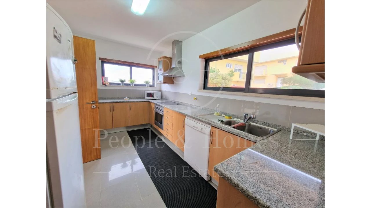 Moradia T3 para Arrendamento em Ericeira Foto 12