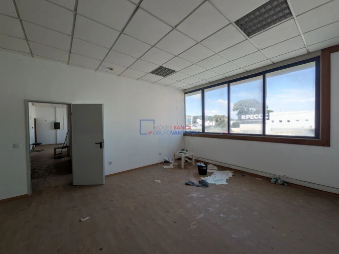 Armazém para Venda em Alverca do Ribatejo e Sobralinho Foto 7