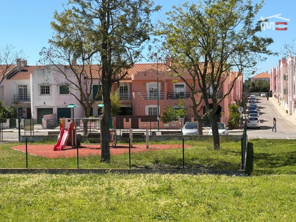 Moradia T3 para Venda em Atalaia e Alto Estanqueiro-Jardia Foto 5