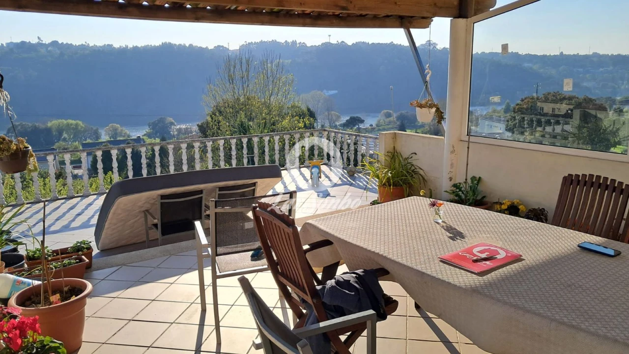 Moradia T3 para Venda em Gondomar (São Cosme), Valbom e Jovim Foto 1