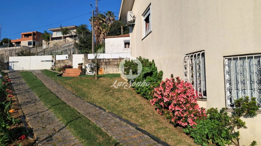 Moradia T3 para Venda em Gondomar (São Cosme), Valbom e Jovim Foto 9