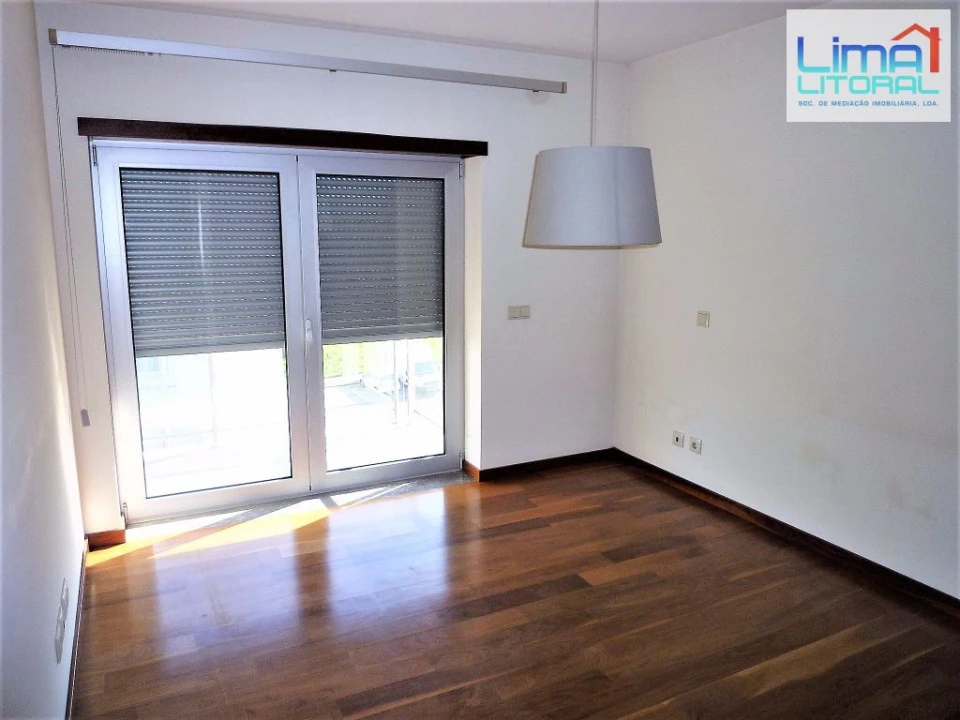 Apartamento T2 para Arrendamento em Leiria, Pousos, Barreira e Cortes Foto 13