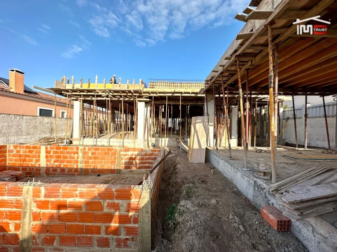 Moradia T5 para Venda em Azeitão (São Lourenço e São Simão) Foto 13