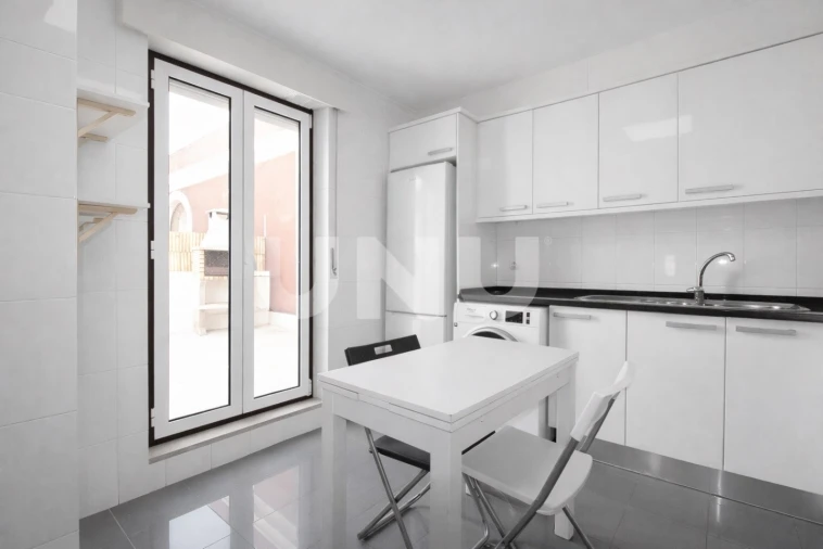 Apartamento T2 para Arrendamento em Vila Franca de Xira Foto 1