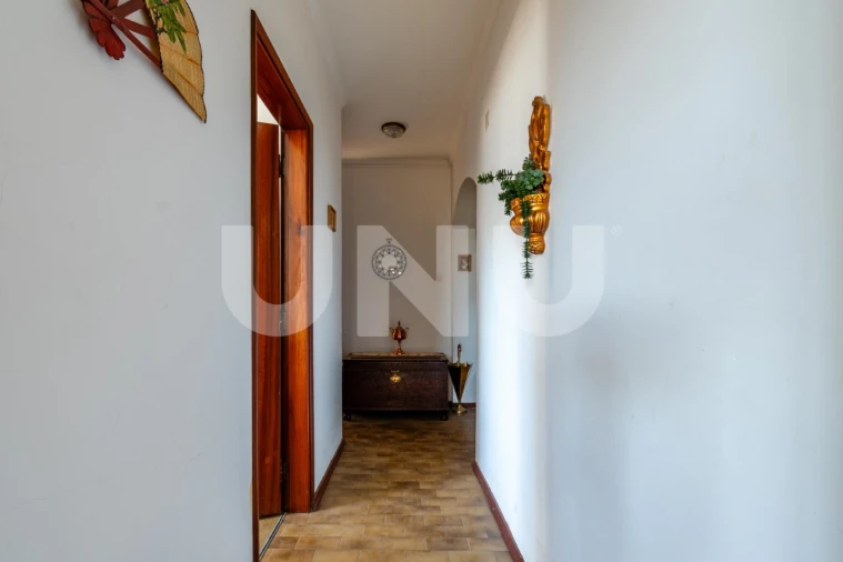 Apartamento T3 para Venda em Cantar-Galo e Vila do Carvalho Foto 24