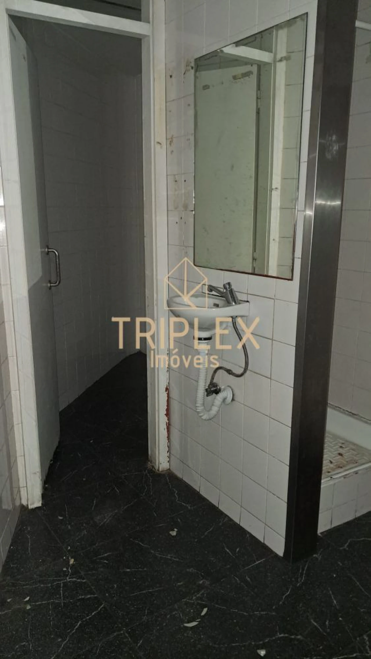 Loja para Arrendamento em Rio Tinto Foto 19