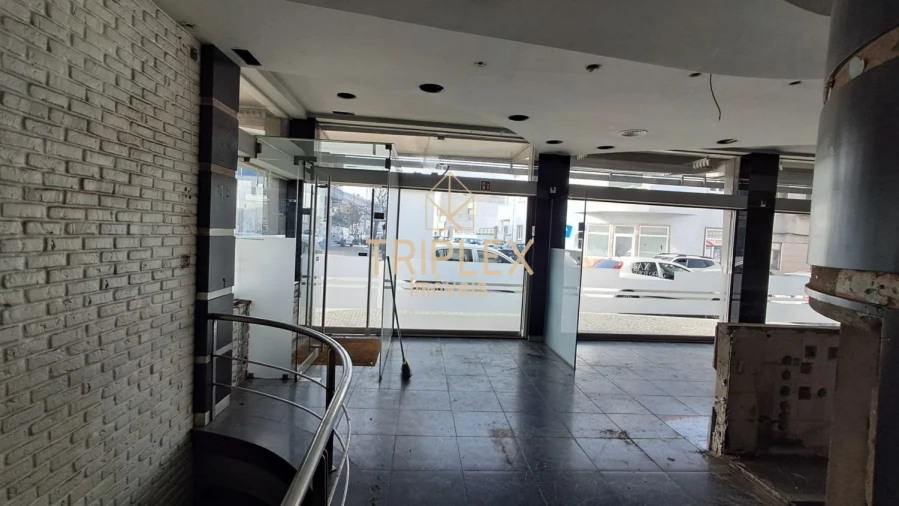 Loja para Arrendamento em Rio Tinto Foto 27