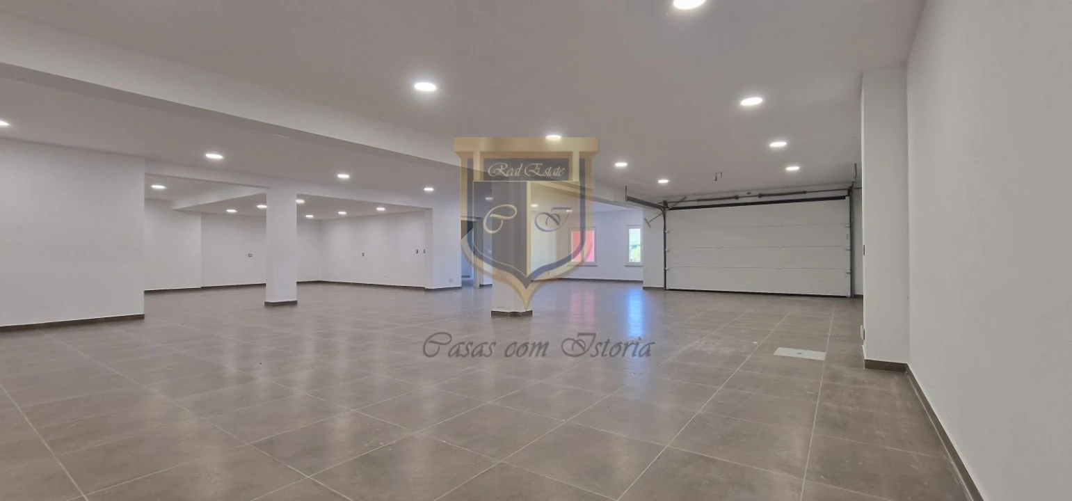 Moradia T7 para Venda em São Pedro da Cadeira Foto 48