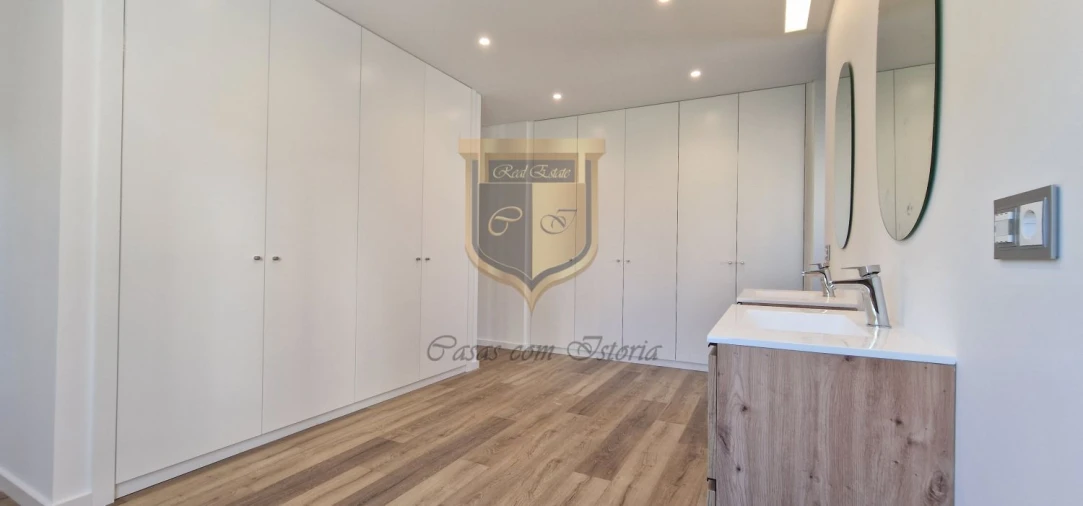 Moradia T7 para Venda em São Pedro da Cadeira Foto 21