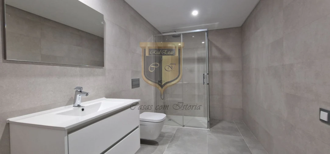 Moradia T7 para Venda em São Pedro da Cadeira Foto 45