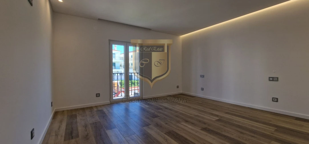 Moradia T7 para Venda em São Pedro da Cadeira Foto 37