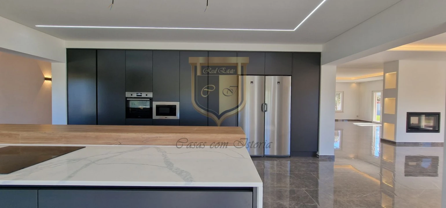 Moradia T7 para Venda em São Pedro da Cadeira Foto 12