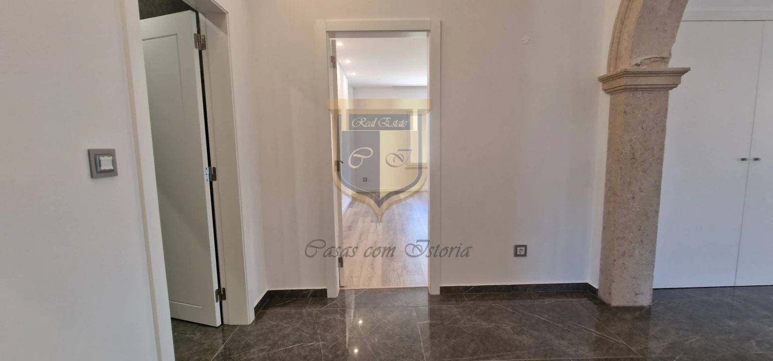 Moradia T7 para Venda em São Pedro da Cadeira Foto 17