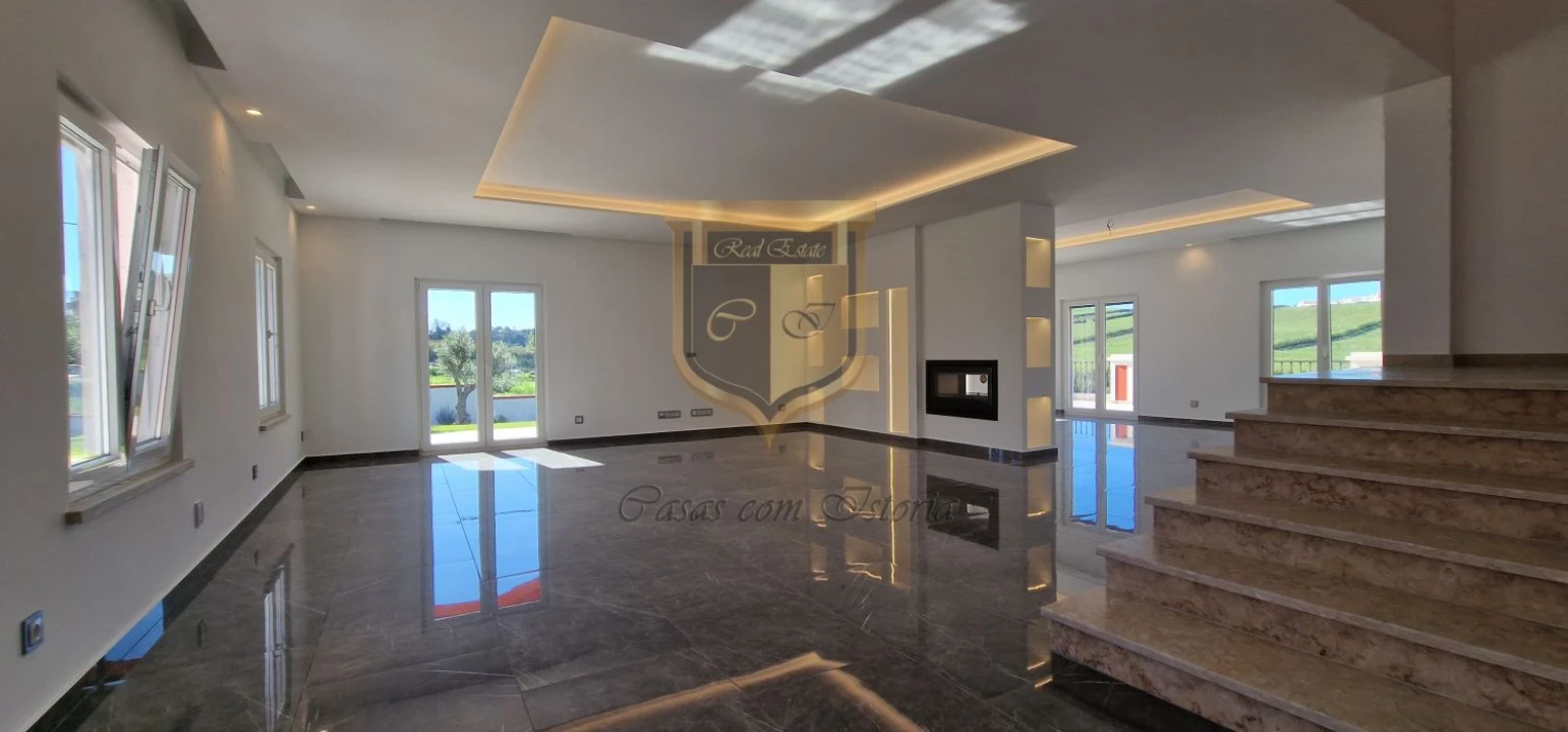 Moradia T7 para Venda em São Pedro da Cadeira Foto 5