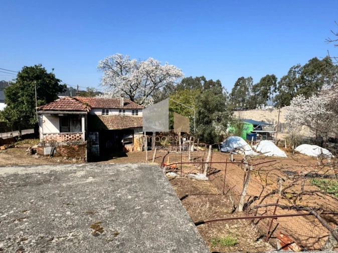 Quinta T2 para Venda em Cornes Foto 3