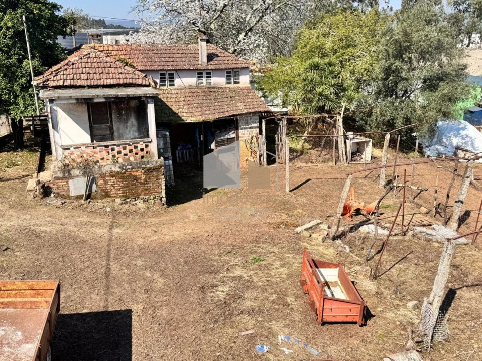 Quinta T2 para Venda em Cornes Foto 5