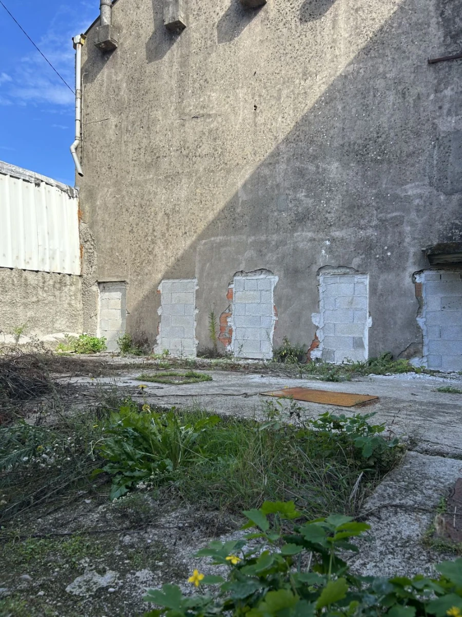 Loja para Venda em Milheiros Foto 14