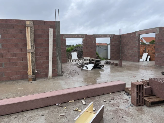 Moradia T3 para Venda em Carapelhos Foto 5