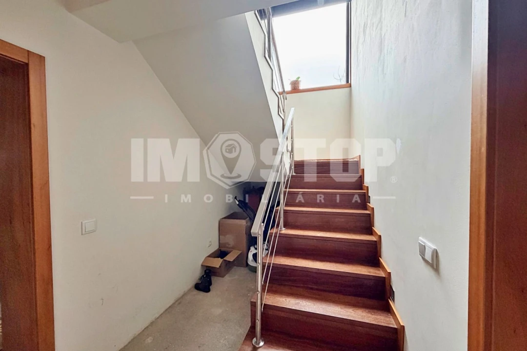 Moradia T4 para Venda em Branca Foto 29